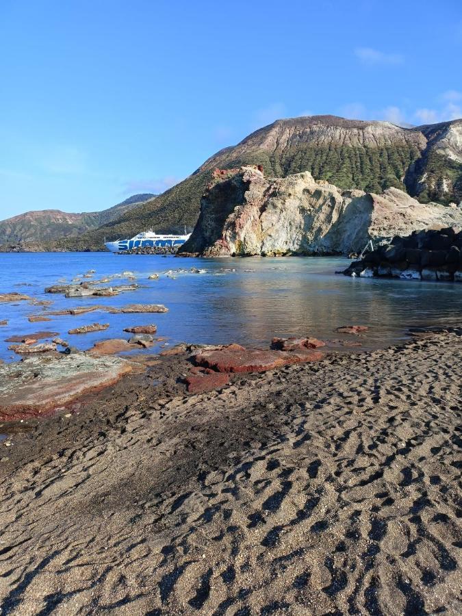 Menichetta 4 Posti Bilo Con Piscina Gratuita Dall' 11 Luglio Al 31 Agosto Vulcano  Zewnętrze zdjęcie